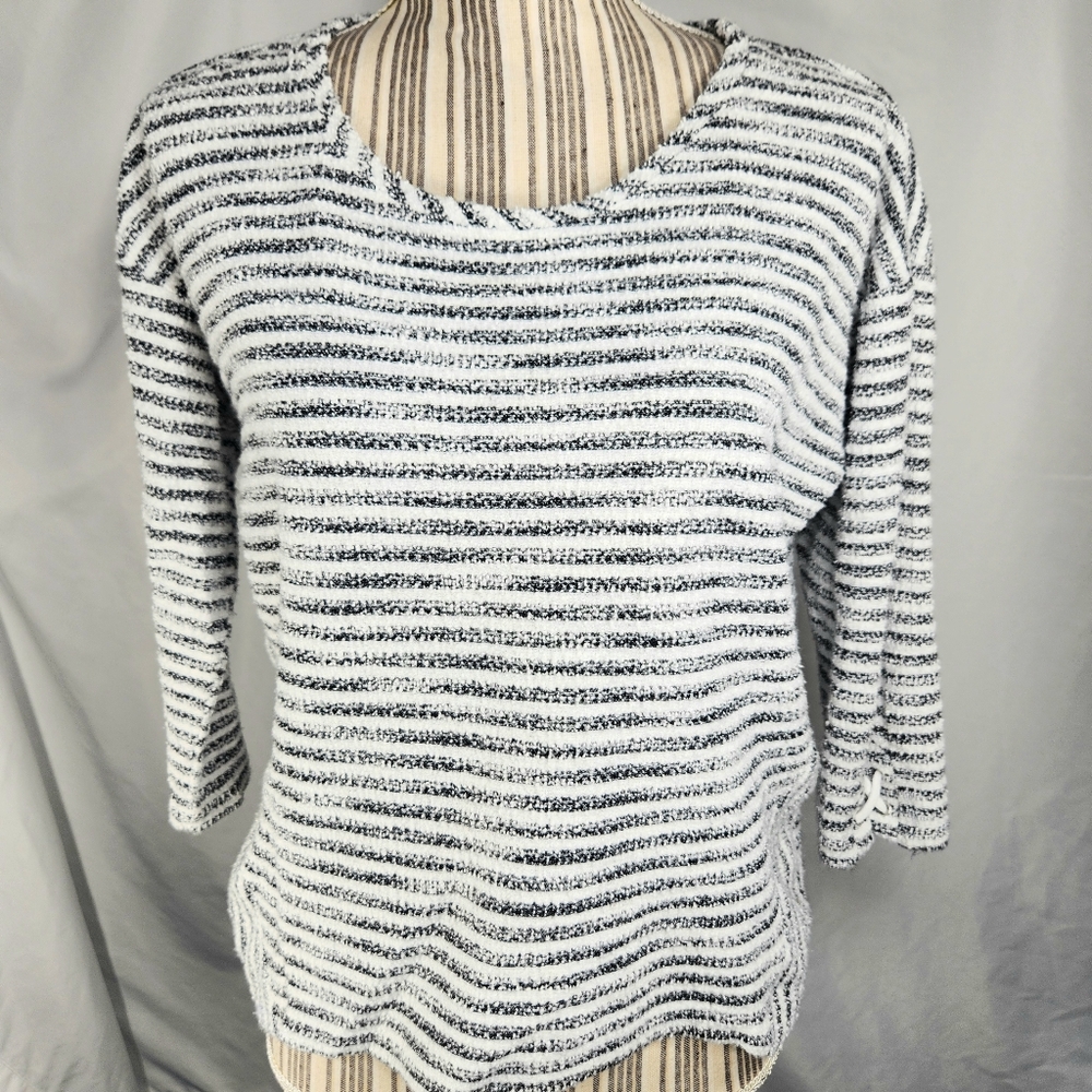 Ruby Rd. Black & White Striped 3/4 Sleeve Criss Cross Cuffs Nubby Top Sz Medium